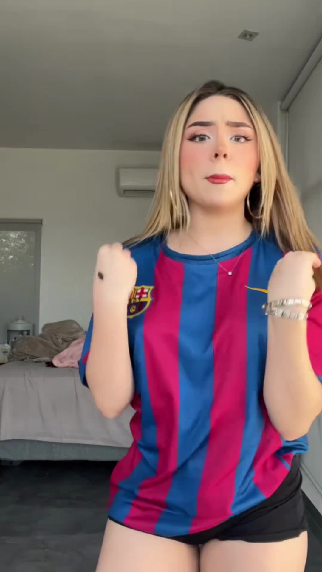 dazzlingbarbie412 - Video 54