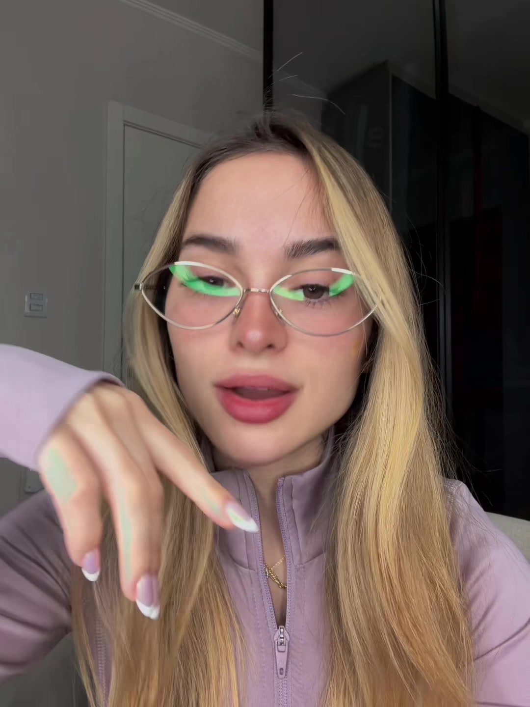 emilyhopnerr - Video 12